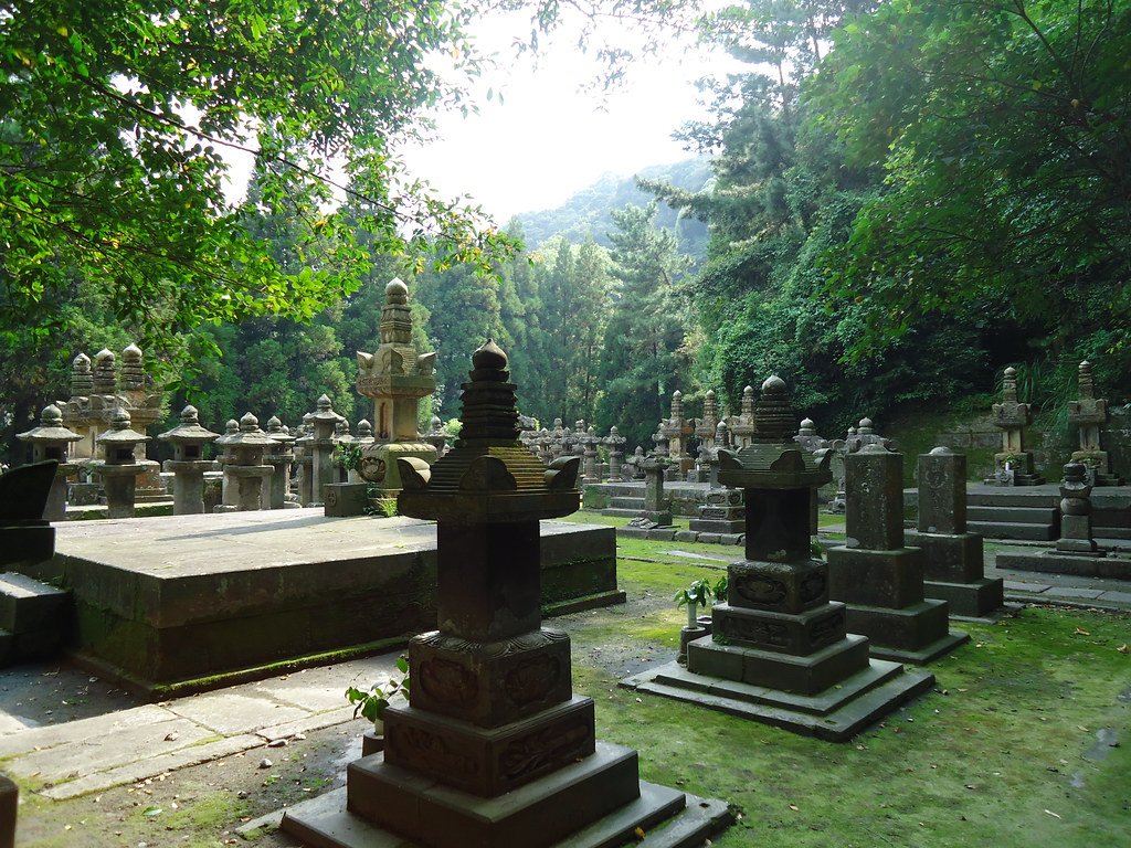 🏯 국가지정 사적 시마즈 가문 묘소(코쿠시테이시세키 카고시마시마즈케보쇼 (타마류산 후쿠쇼지아토)) 이미지 1